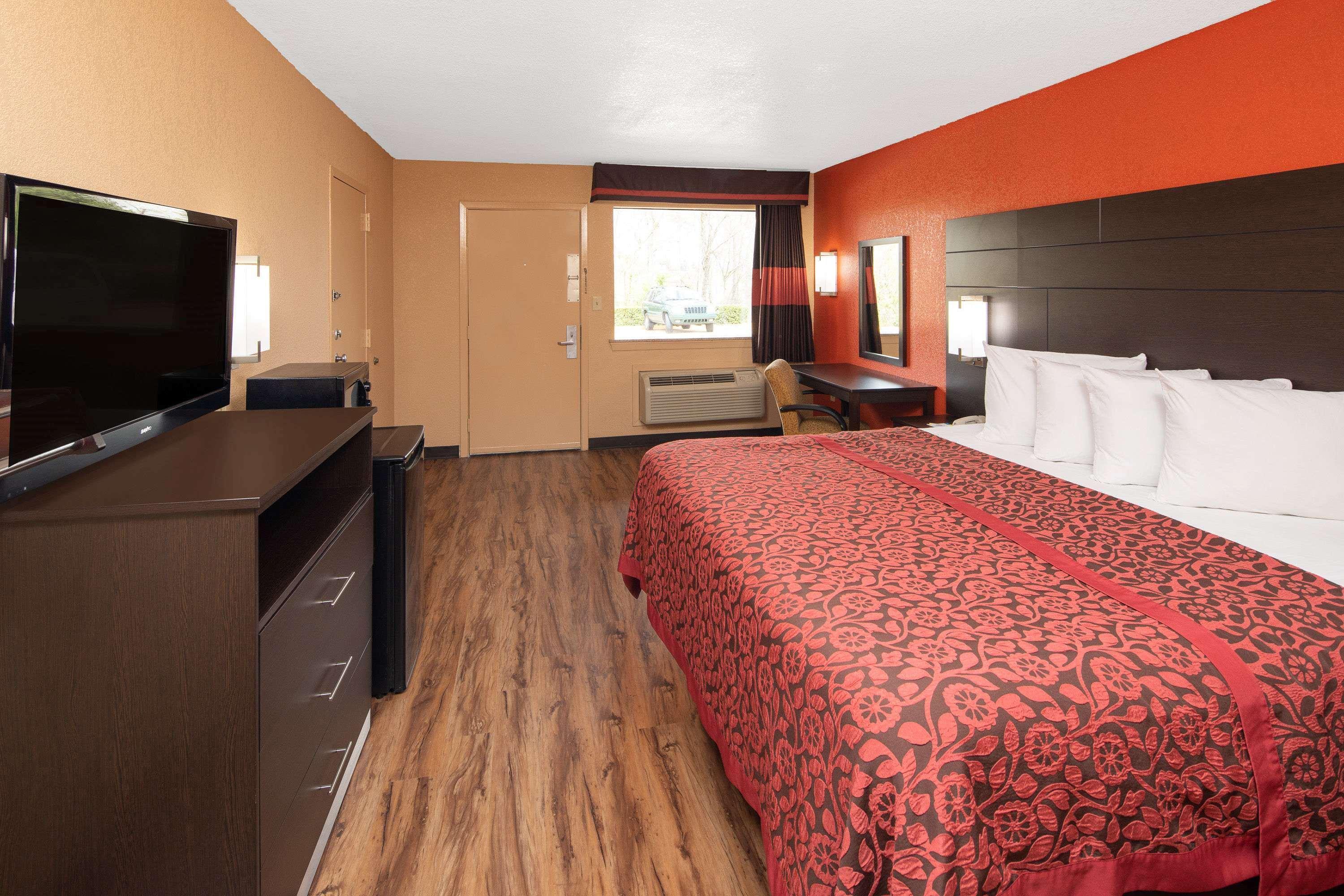 Days Inn By Wyndham Tupelo Buitenkant foto