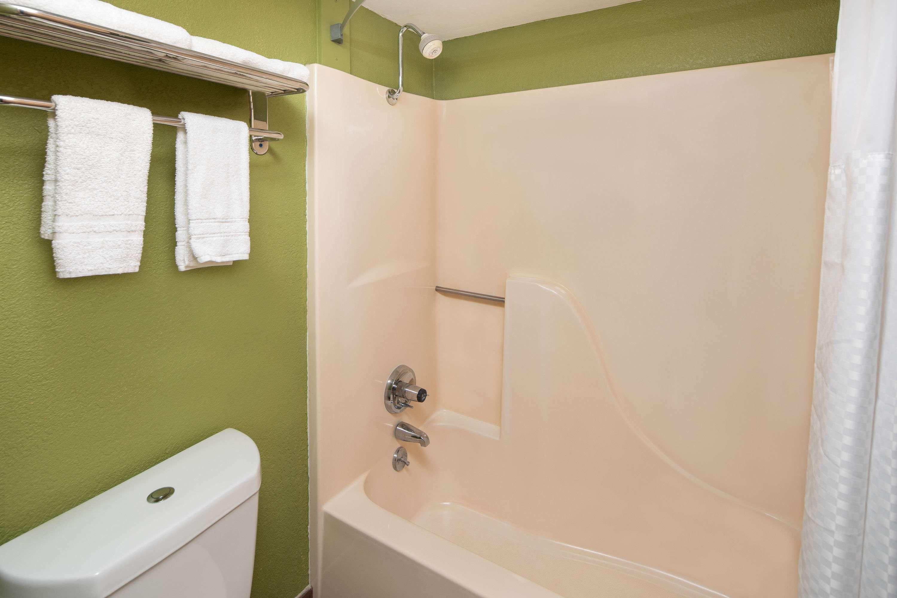 Days Inn By Wyndham Tupelo Buitenkant foto