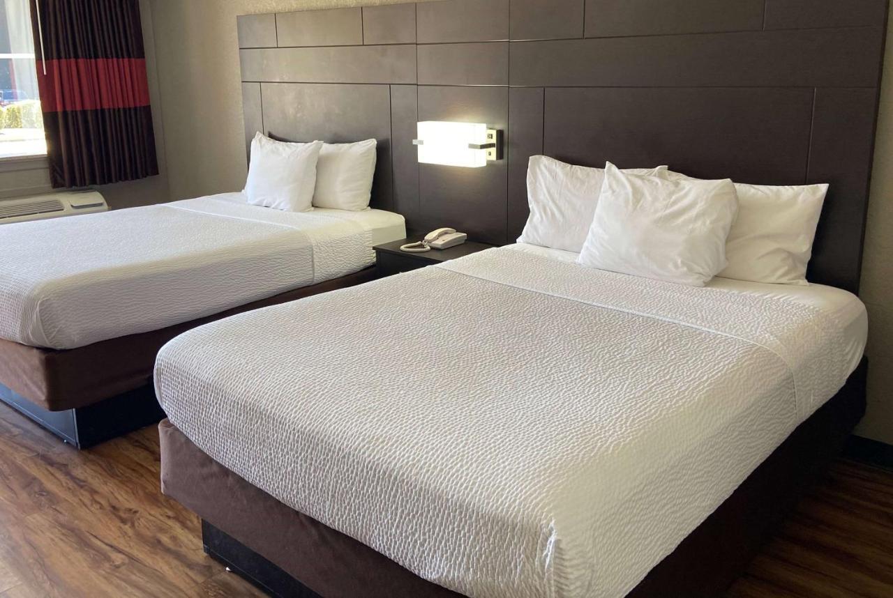 Days Inn By Wyndham Tupelo Buitenkant foto