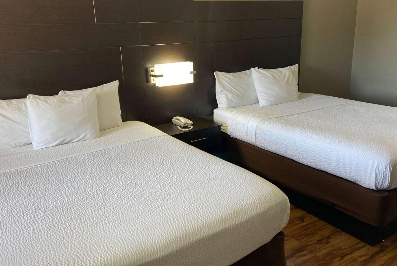 Days Inn By Wyndham Tupelo Buitenkant foto
